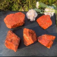 product-fancy-ac5604d1-b7e6-403f-b53a-3025423da3e0 אבן Red Jasper אדומה טבעית גדולה לעיצוב ויצירה בגדלים שונים